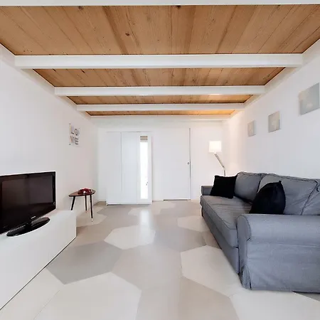 Luxuryhouse Breracastello Апартаменты *